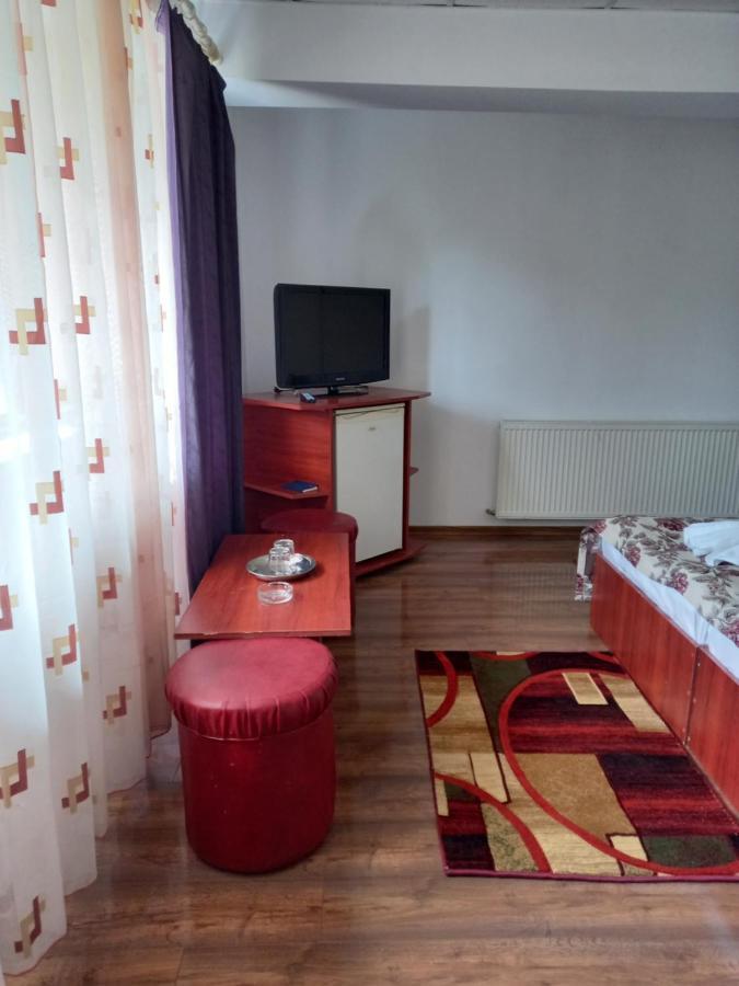 Hotel Elite Бэиле-Еркулане Экстерьер фото